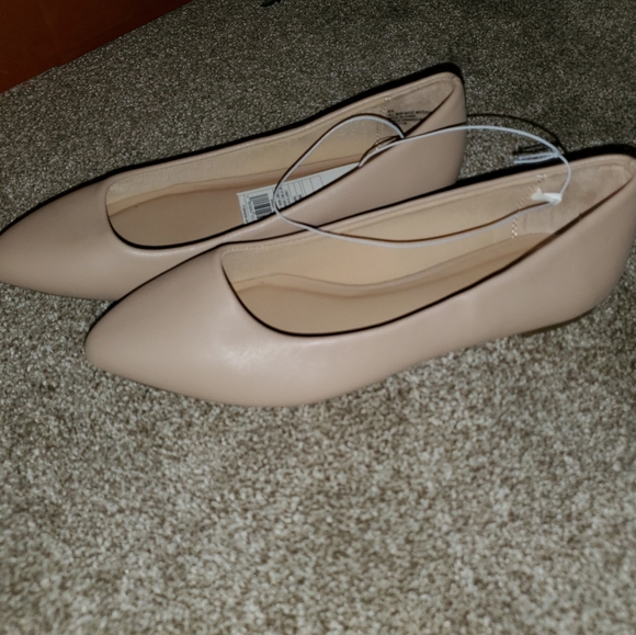 Flats - Picture 3 of 3